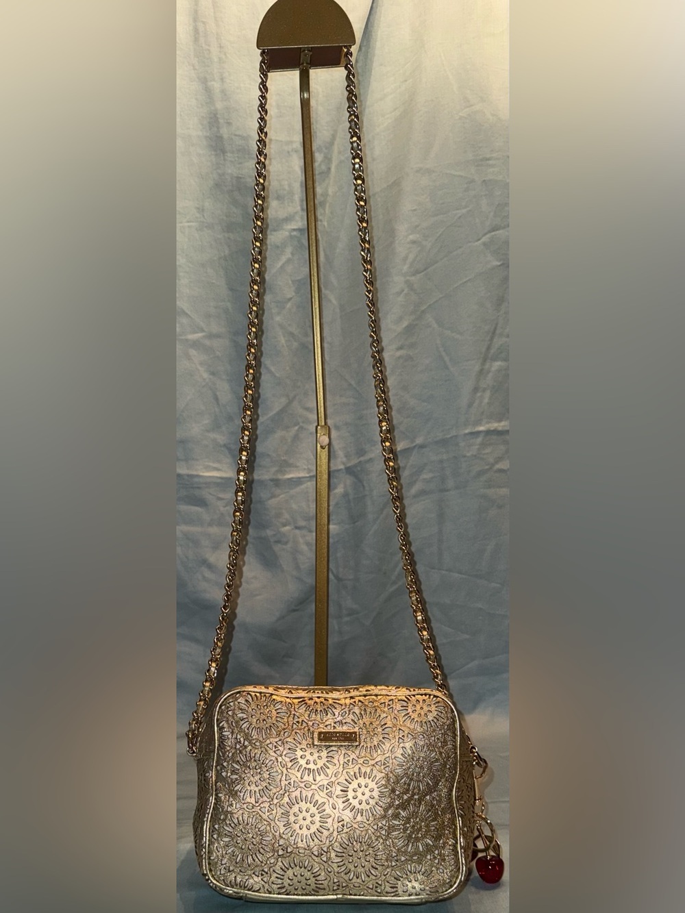 KATE SPADE NEW YORK LAURA LEE GARDEN GROVE GOLD SHOULDER BAG - Picture 3 of 12
